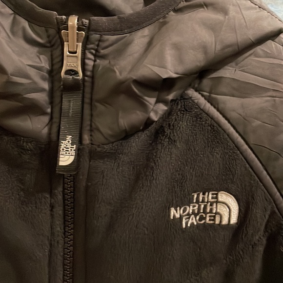 SOLD Reversible jacket north face jacket. - Picture 2 of 12